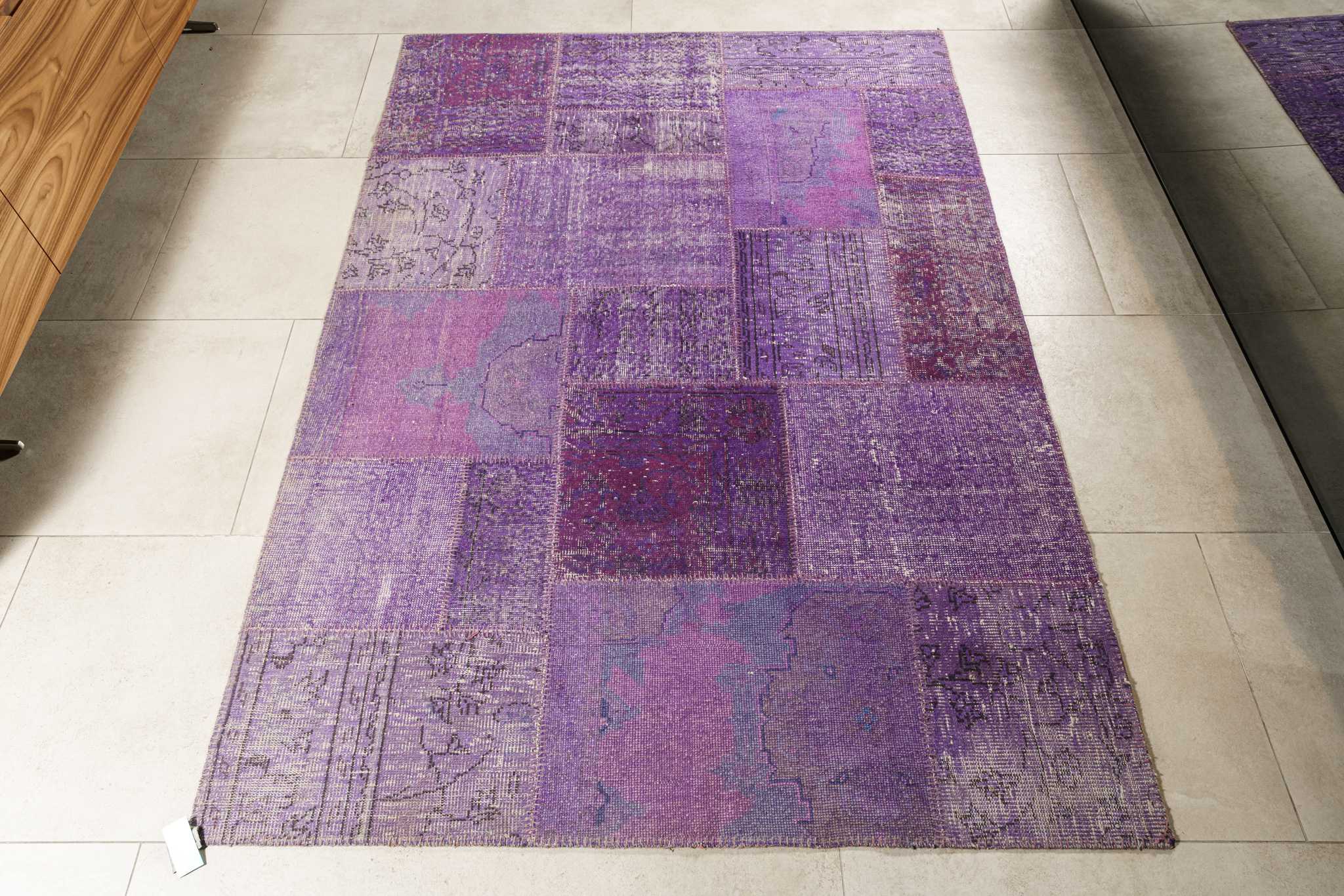 Flou Ковер Ковер Patchwork Purple от Subasi от Flou — в интерьере