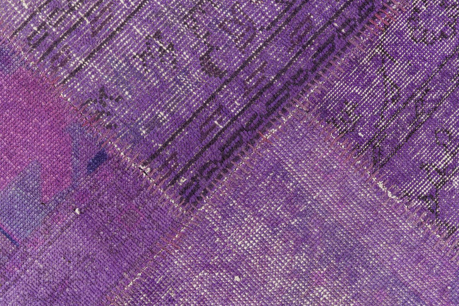 Flou Ковер Ковер Patchwork Purple от Subasi от Flou — в интерьере