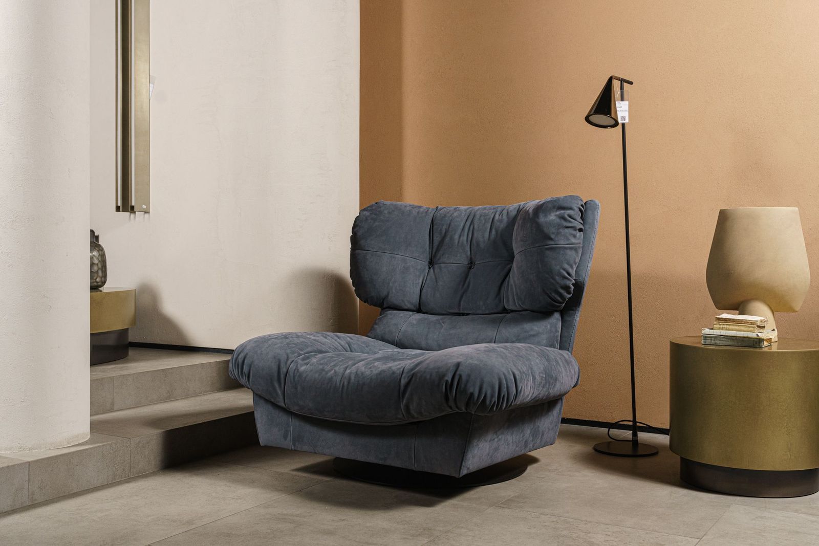 Baxter Кресло Milano Kashmir Saphir от Baxter — в интерьере
