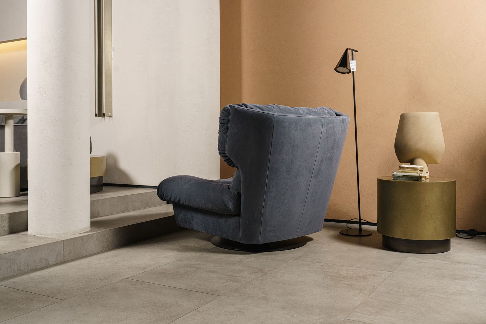 Baxter Кресло Milano Kashmir Saphir от Baxter — в интерьере