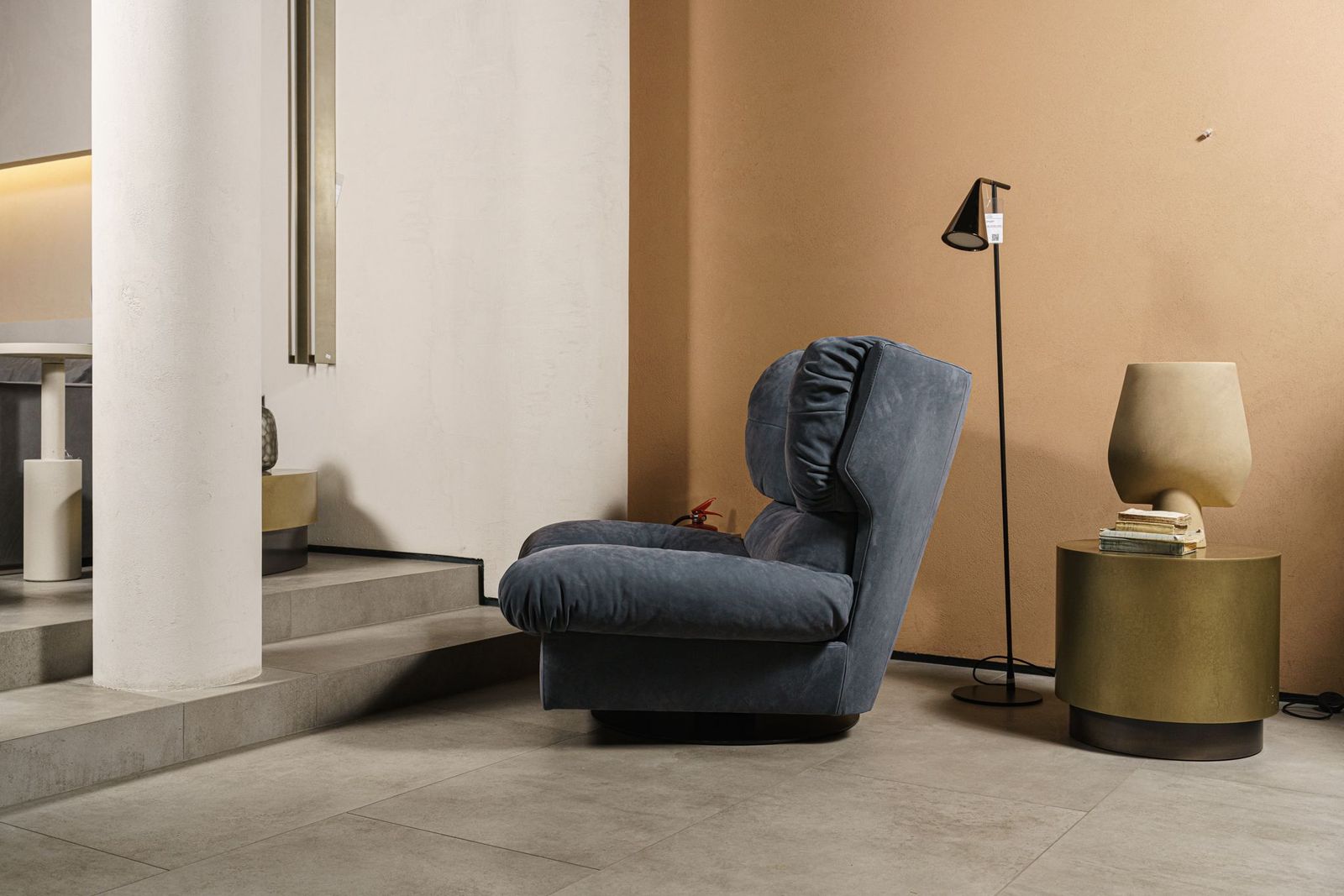 Baxter Кресло Milano Kashmir Saphir от Baxter — в интерьере