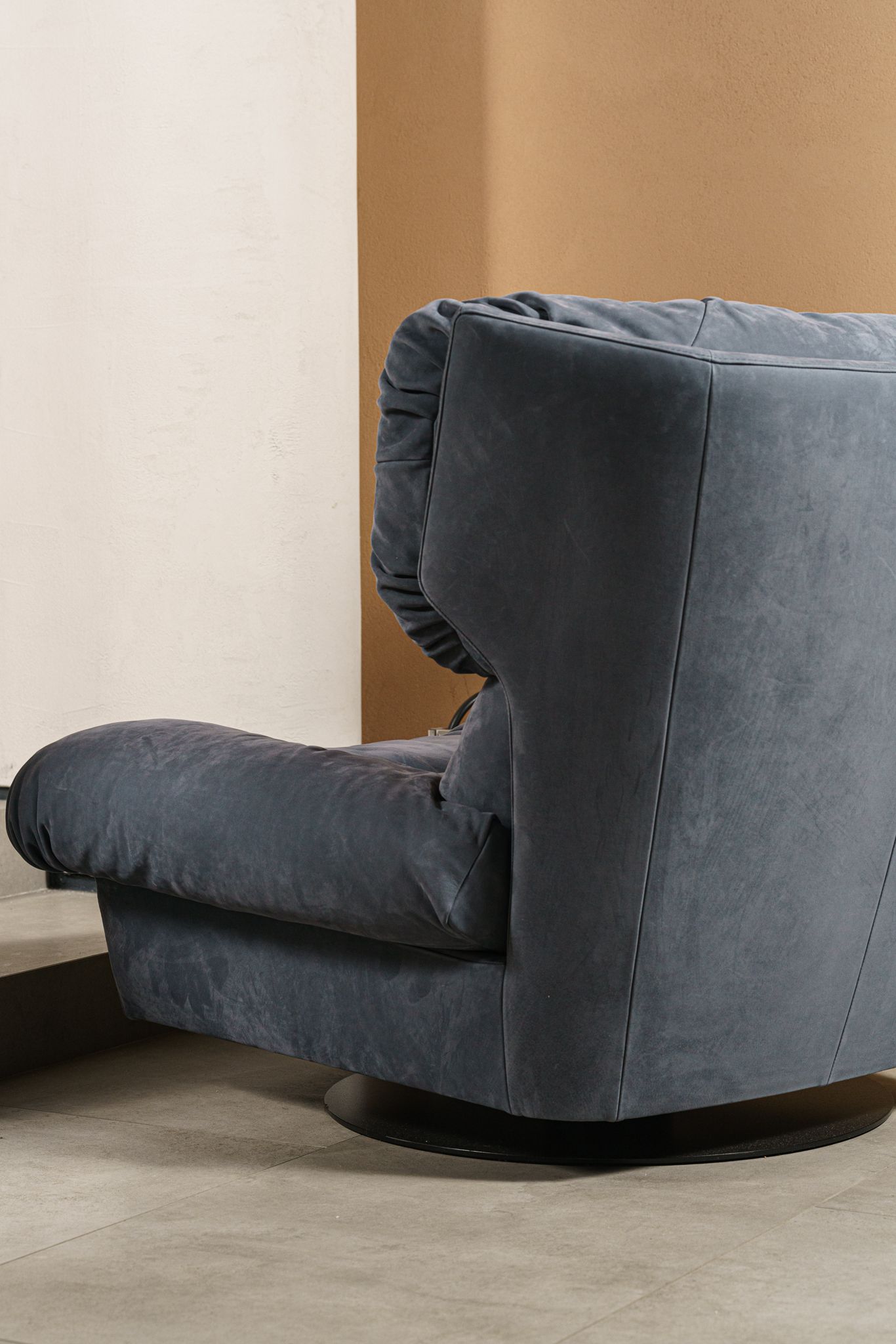 Baxter Кресло Milano Kashmir Saphir от Baxter — в интерьере