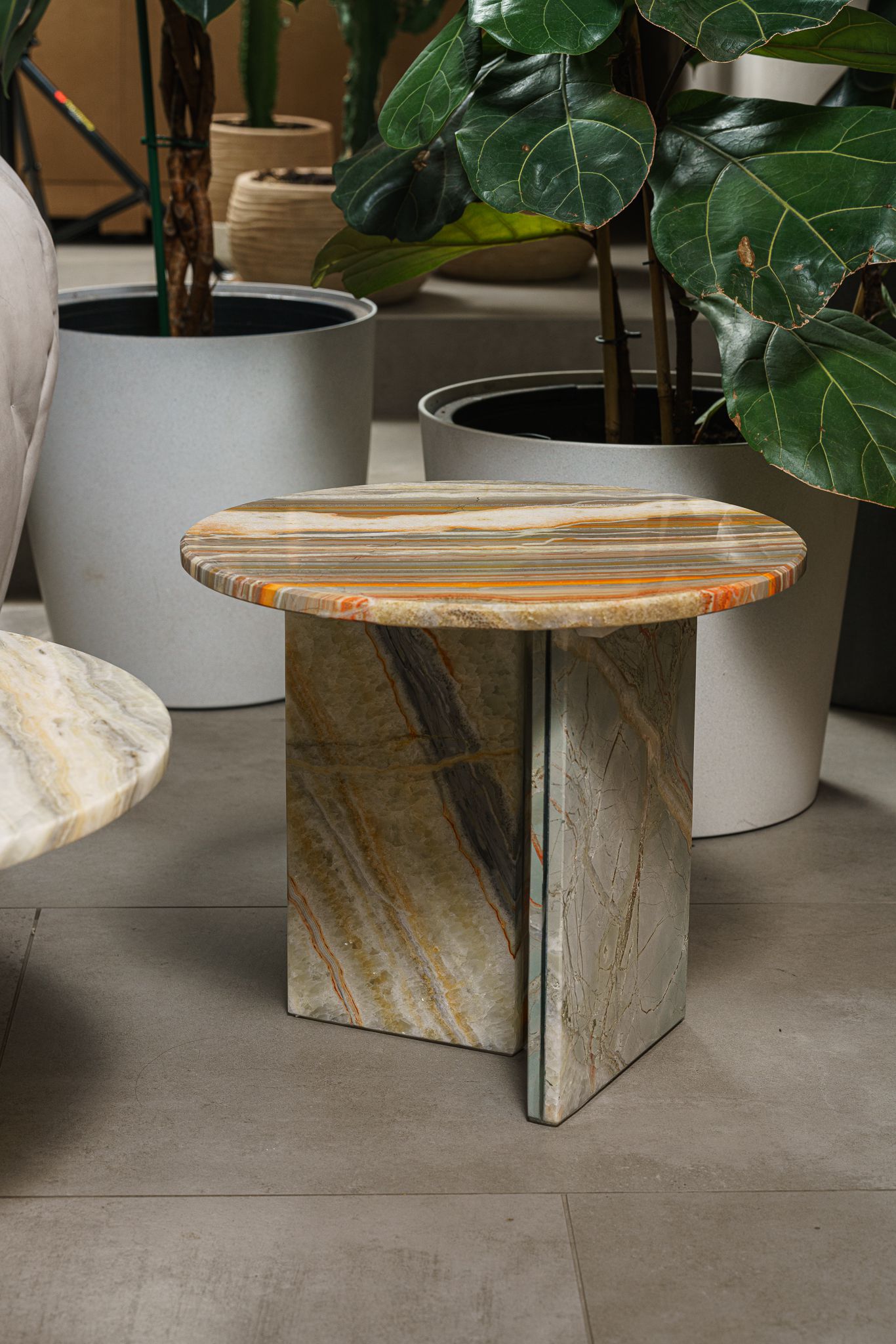 Baxter Журнальный столик Tebe Onyx Tangerine 45 от Baxter — в интерьере