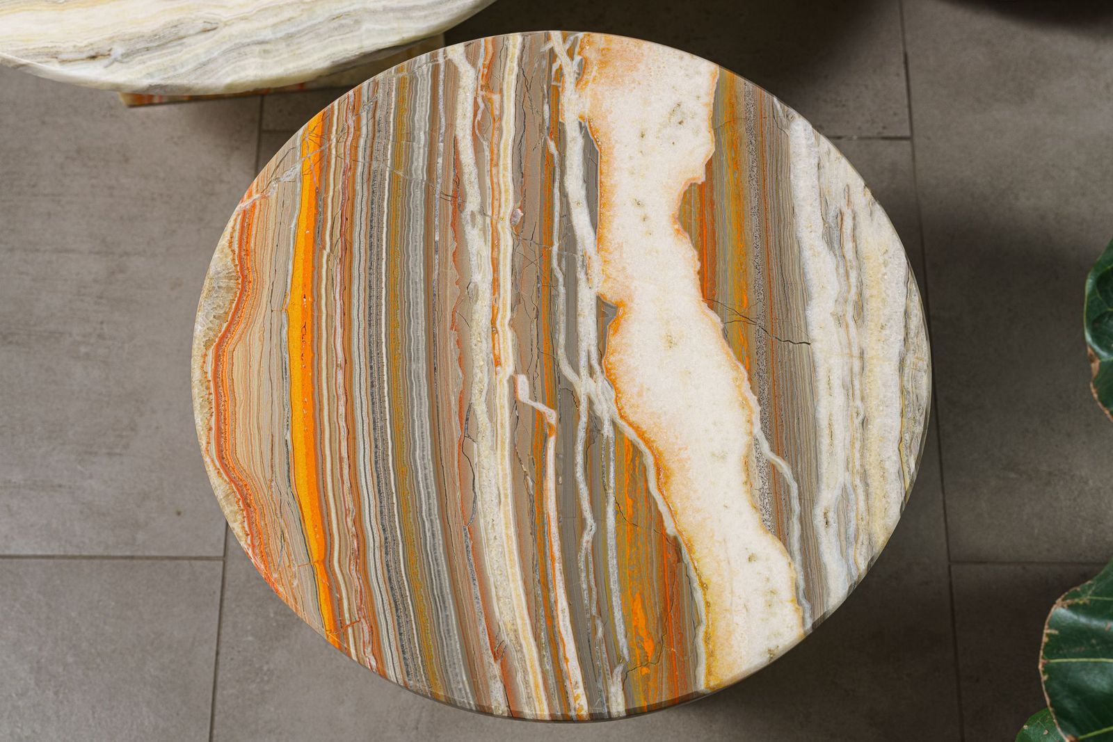 Baxter Журнальный столик Tebe Onyx Tangerine 45 от Baxter — в интерьере