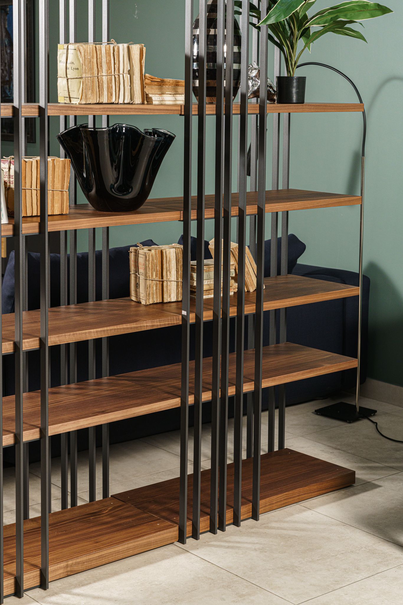 Cattelan Italia Стеллаж Arsenal Canaletto Walnut от Cattelan Italia — в интерьере