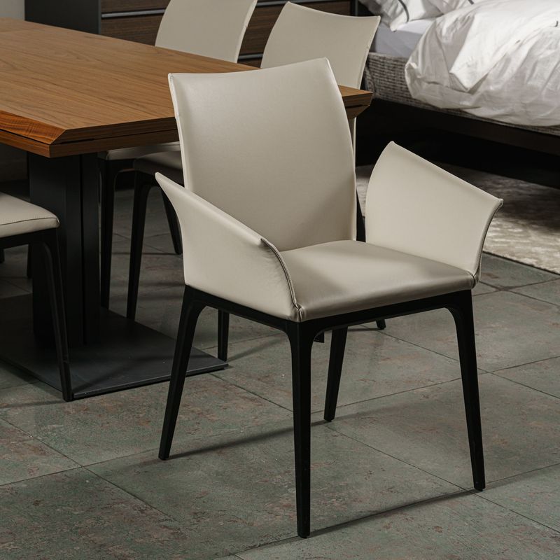 Cattelan Italia Стул с подлокотниками Arcadia pelle 948 lino/nero от Cattelan Italia — в интерьере