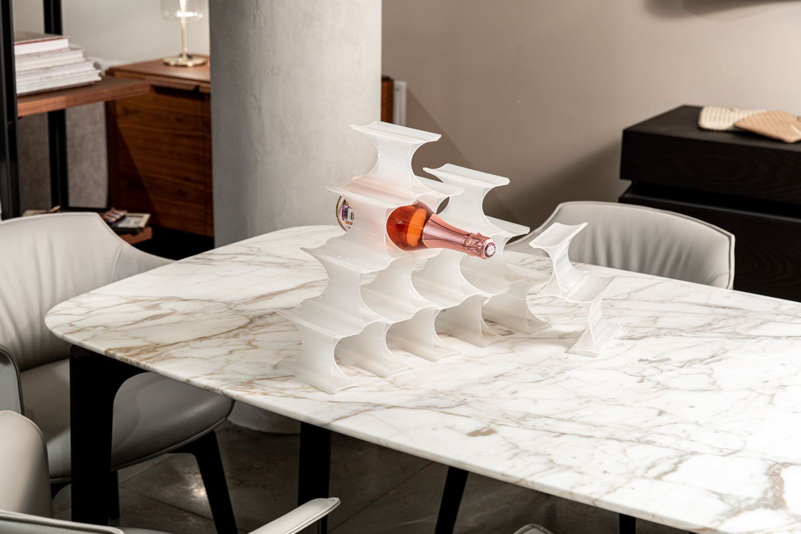 Kartell Бутылочница Infinity от Kartell — в интерьере