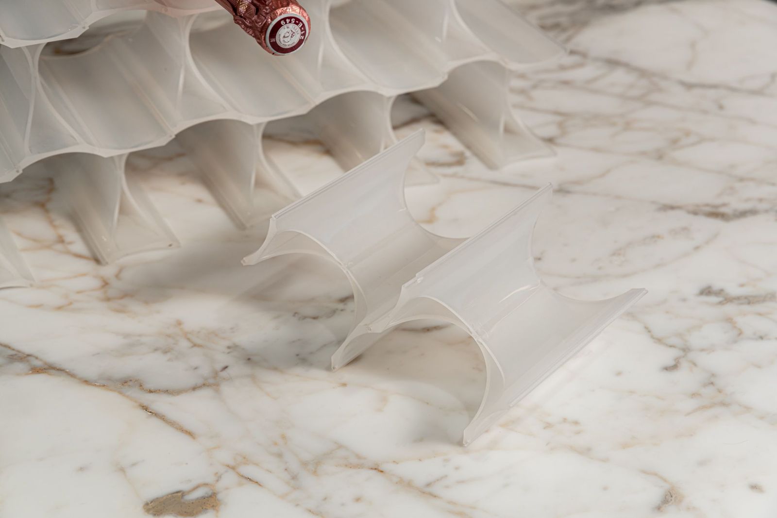 Kartell Бутылочница Infinity от Kartell — в интерьере