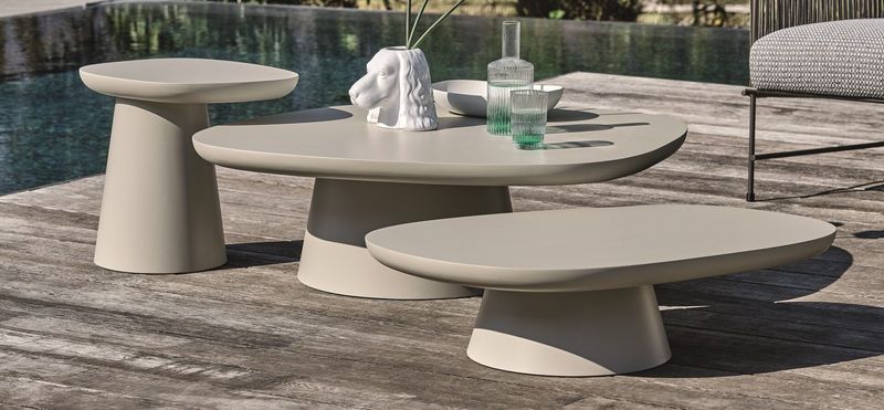 Ditre Italia Уличный журнальный столик Stone от Ditre Italia — в интерьере