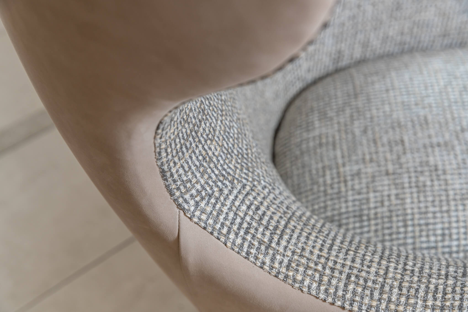 Poliform Кресло Mad Joker swivel от Poliform — в интерьере