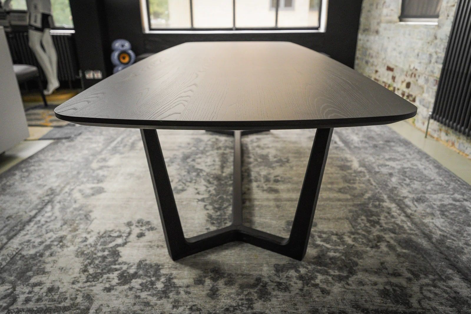 Poliform Стол Concorde Black Elm от Poliform — в интерьере