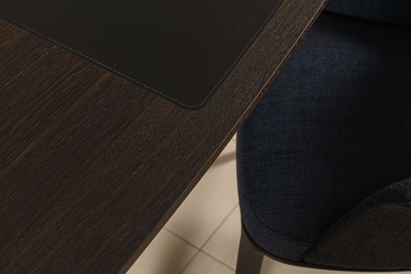 Poliform Письменный стол Concorde Oak Spessart от Poliform — в интерьере