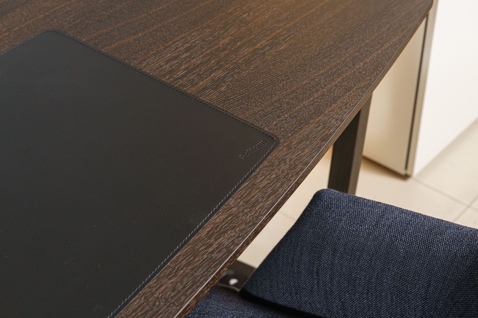 Poliform Письменный стол Concorde Oak Spessart от Poliform — в интерьере