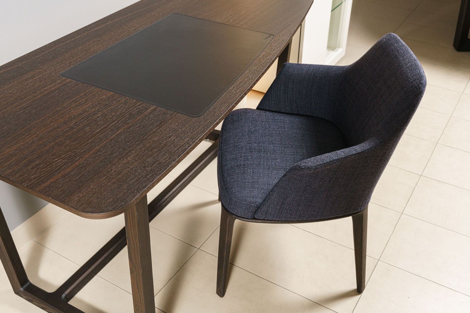 Poliform Письменный стол Concorde Oak Spessart от Poliform — в интерьере