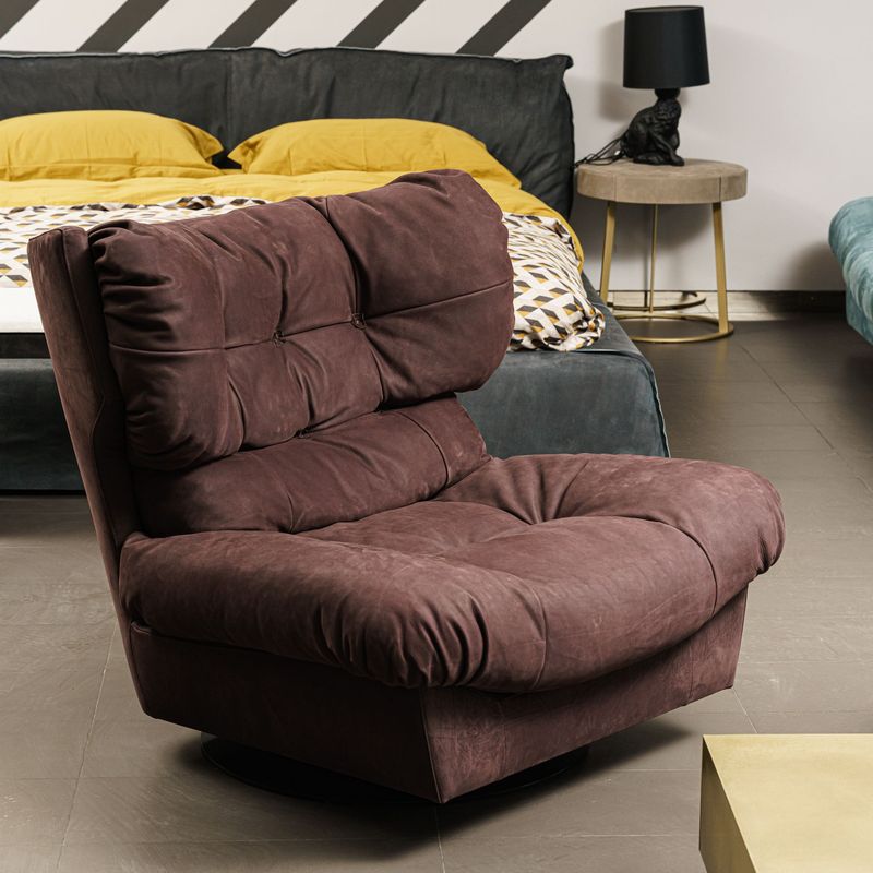 Baxter Кресло Milano Kashmir Prune от Baxter — в интерьере