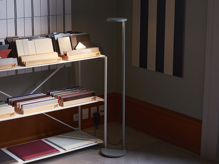 Flos Торшер Oblique от Flos — в интерьере