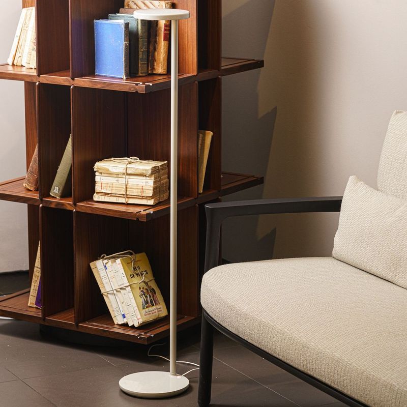Flos Торшер Oblique USB Gray от Flos — в интерьере