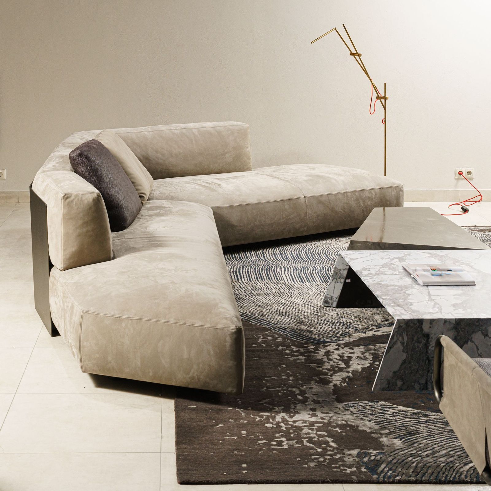 Henge Диван Downtown от Henge — в интерьере