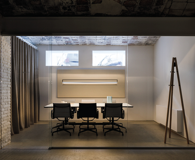 Vibia Подвесной светильник Kontorno 6436/6438 от Vibia — в интерьере