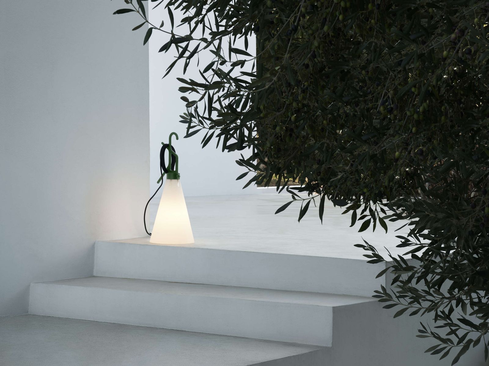 Flos Универсальный светильник Mayday Outdoor от Flos — в интерьере