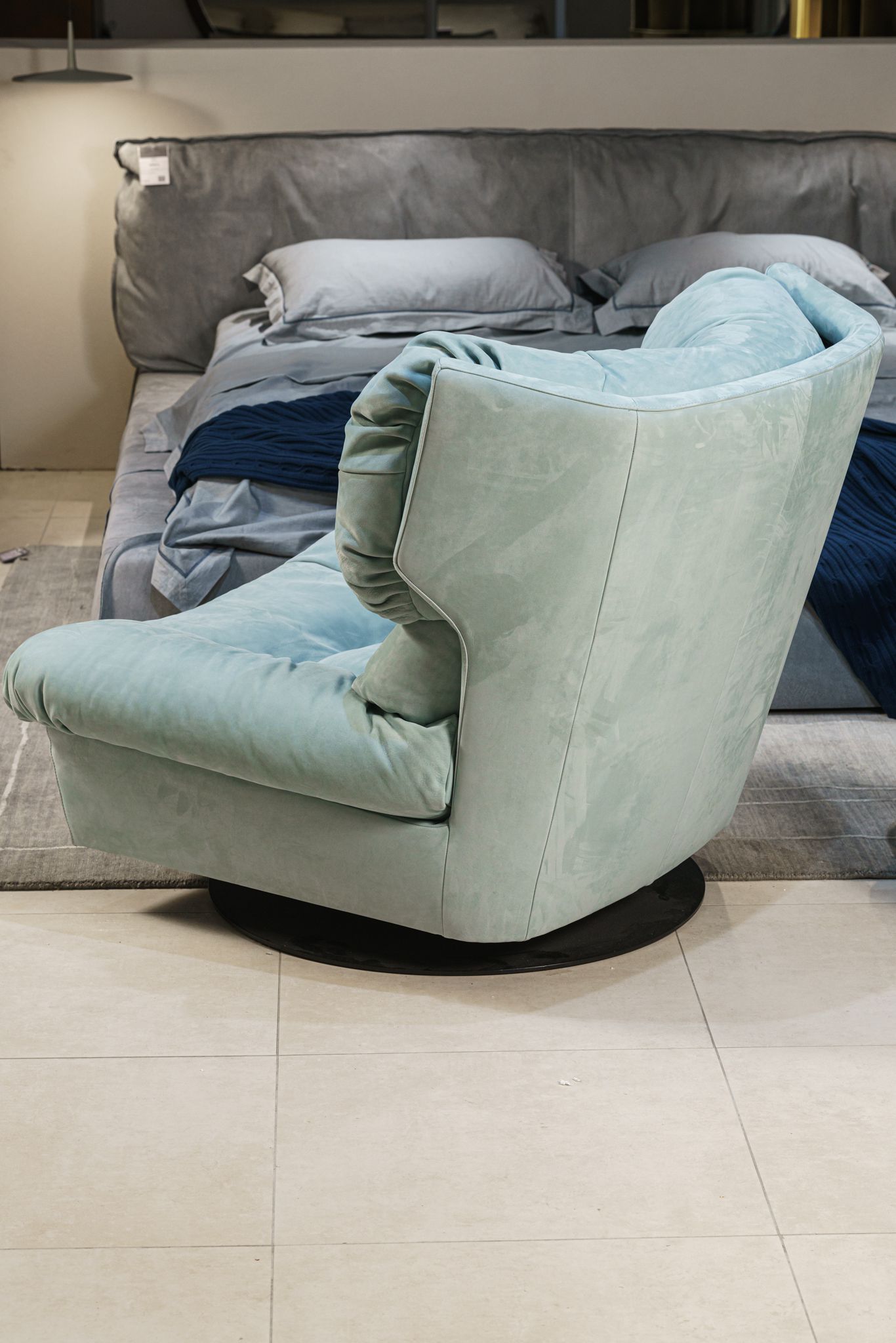 Baxter Кресло Milano Kashmir Turquoise от Baxter — в интерьере