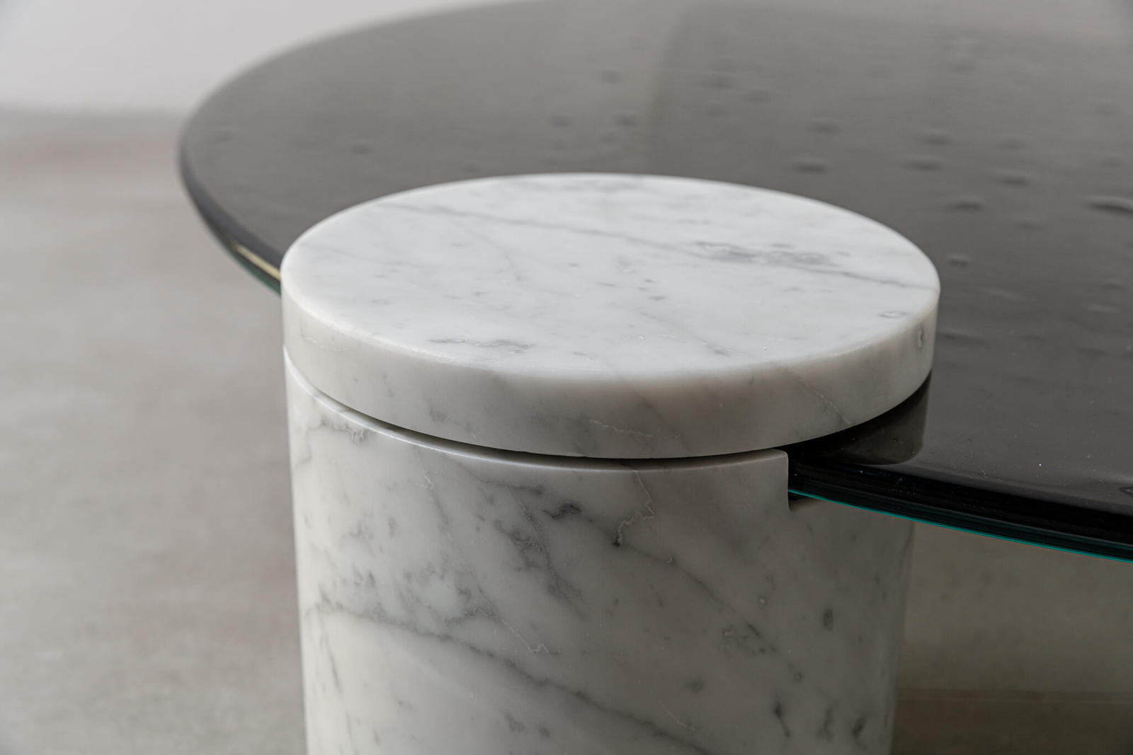 Baxter Журнальный столик Verre Bianco Giola marble от Baxter — в интерьере