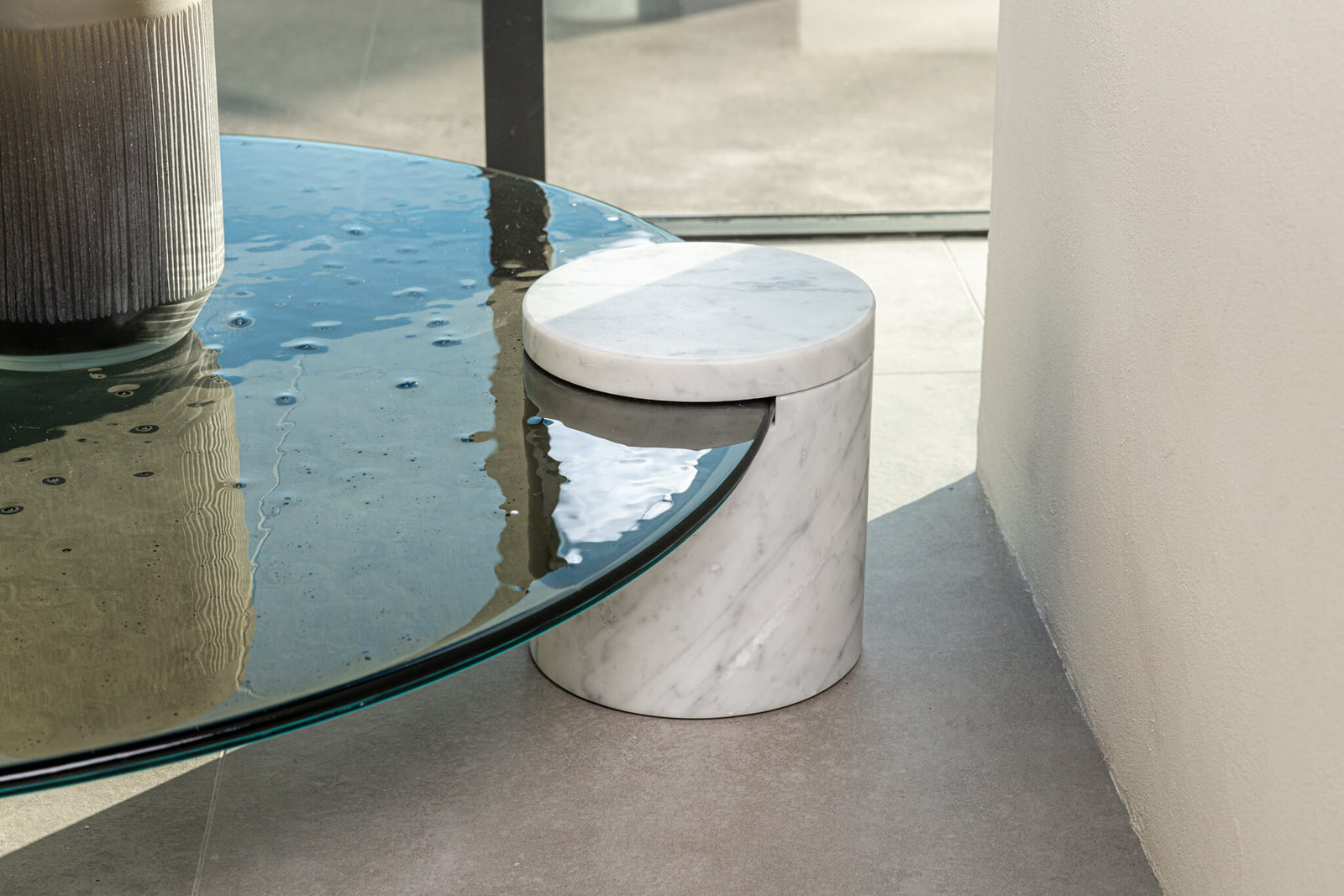 Baxter Журнальный столик Verre Bianco Giola marble от Baxter — в интерьере