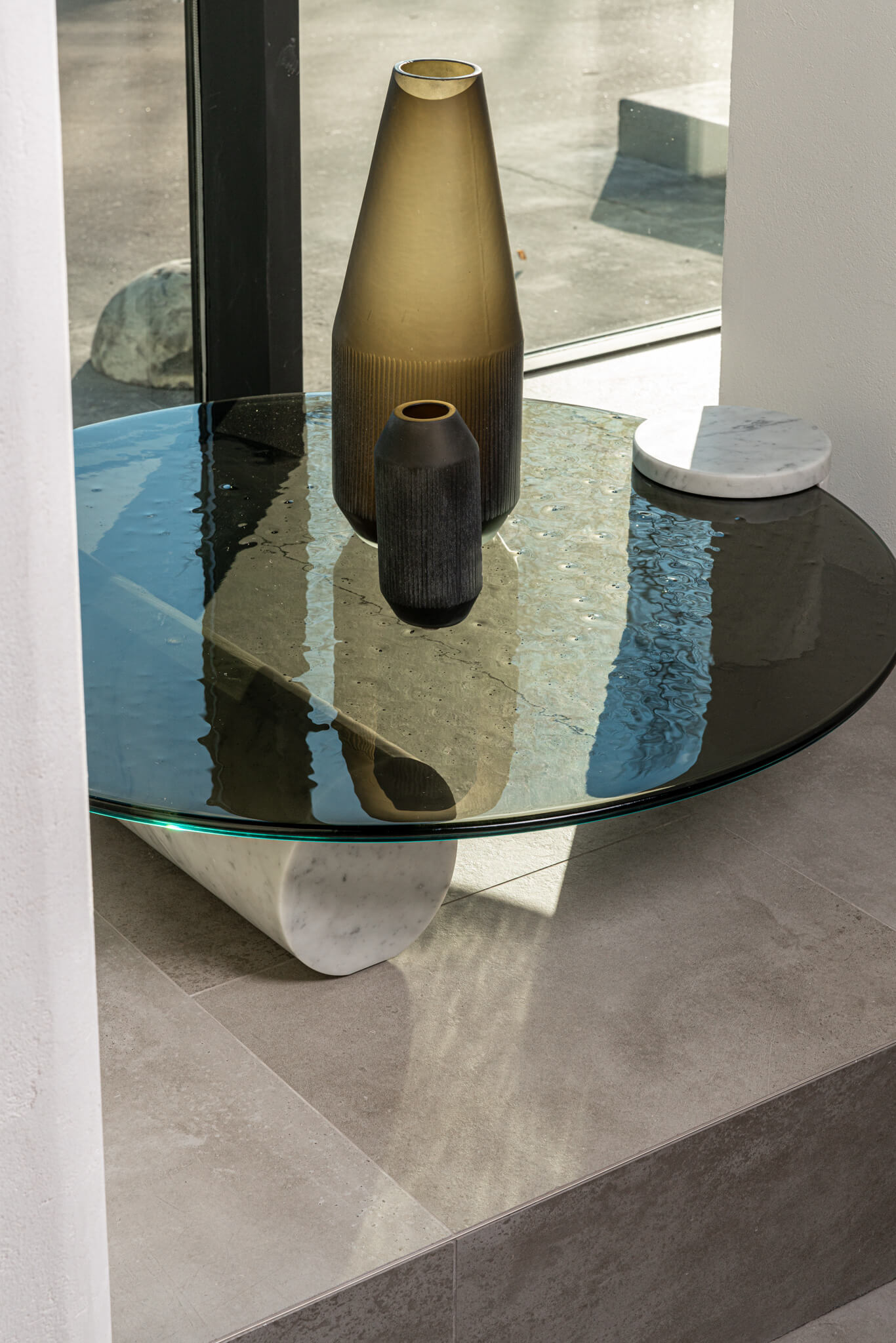Baxter Журнальный столик Verre Bianco Giola marble от Baxter — в интерьере