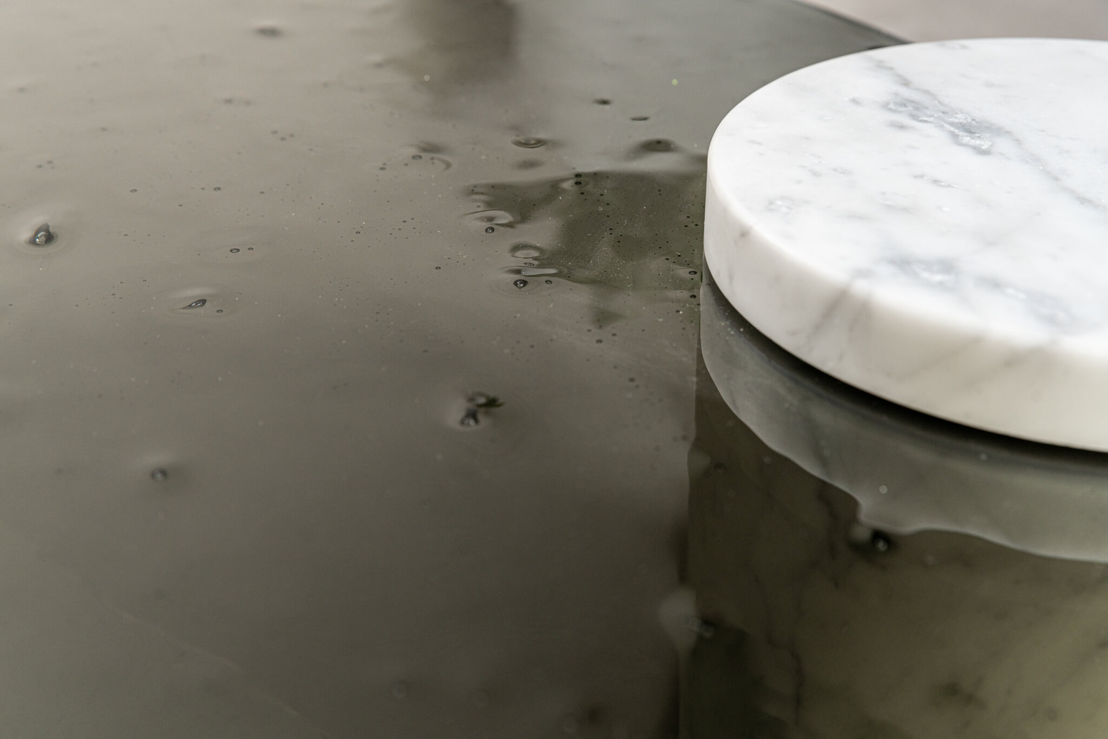 Baxter Журнальный столик Verre Bianco Giola marble от Baxter — в интерьере