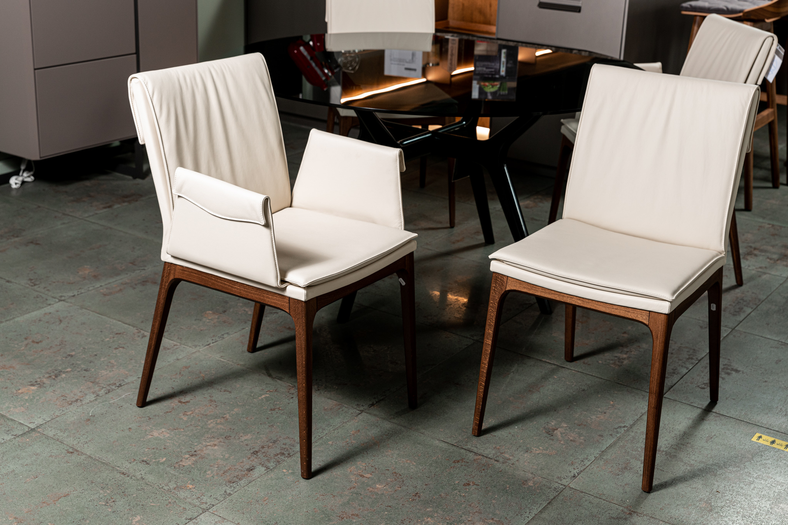 Cattelan Italia Стул Sofia A Noce Canaletto and Oyster от Cattelan Italia — в интерьере