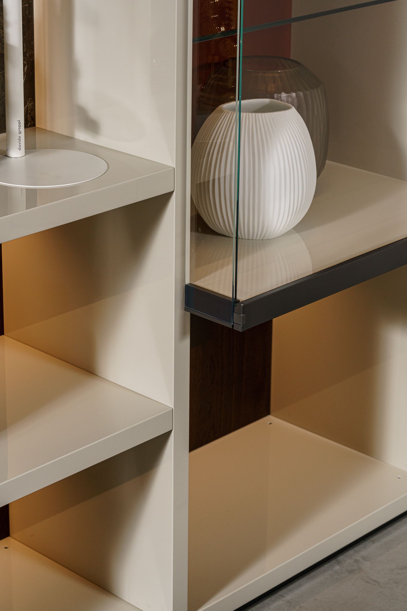 Poliform Стеллаж Wall System от Poliform — в интерьере