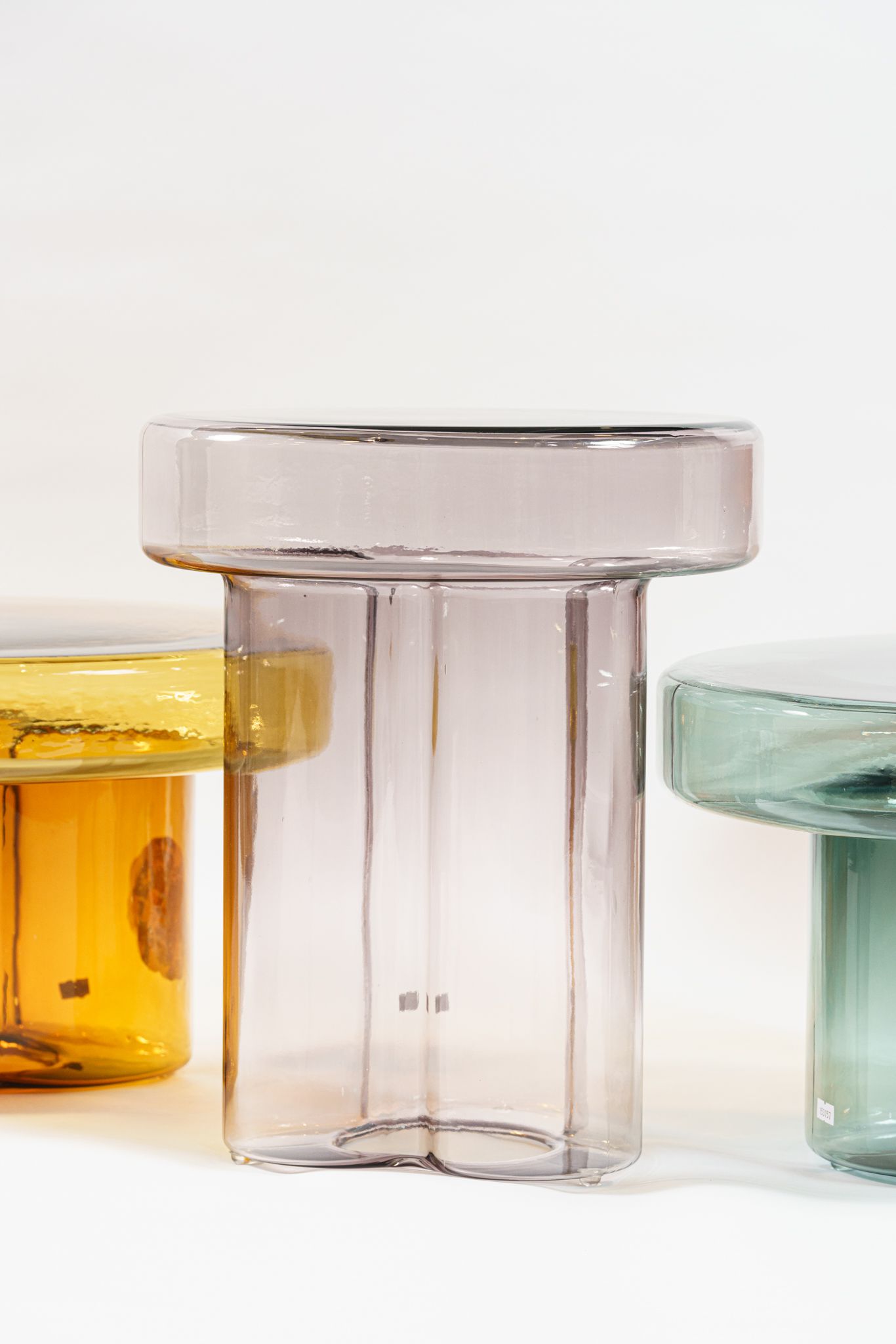 Miniforms Журнальный столик Soda Amethyst d38 от Miniforms — в интерьере