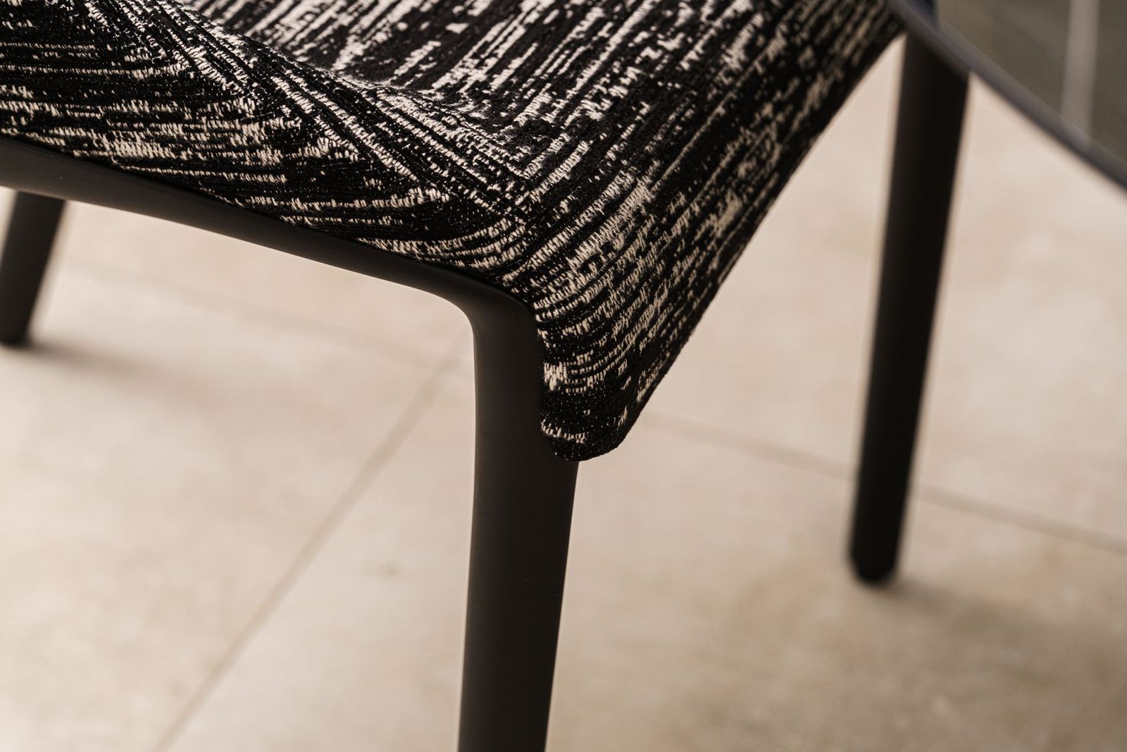 Kartell Стул Eleganza Ela от Kartell — в интерьере