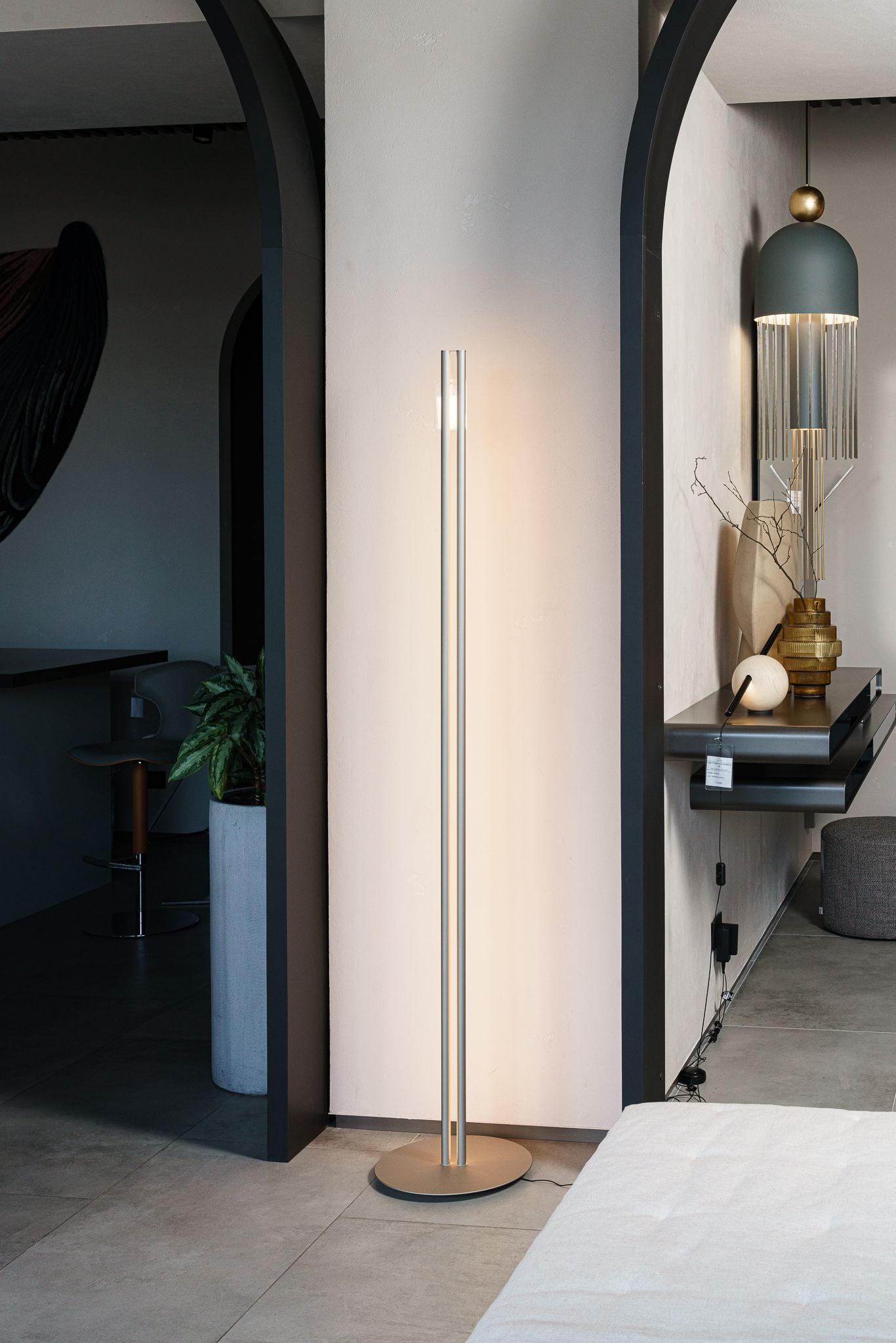 Flos Торшер Coordinates F F1801033 от Flos — в интерьере
