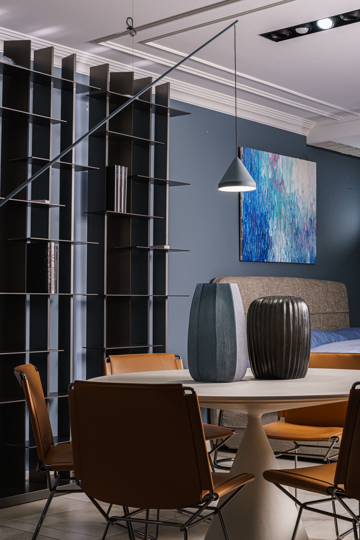 Vibia Подвесной торшер North 5666 Blue от Vibia — в интерьере