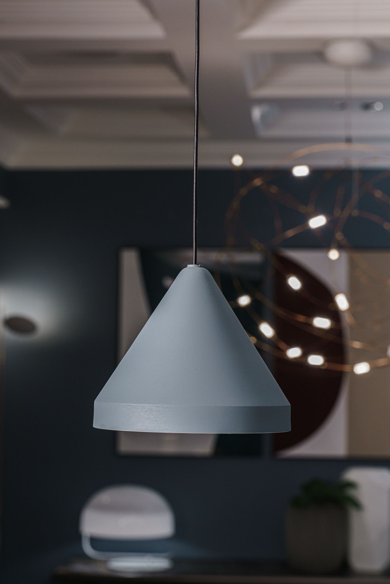 Vibia Подвесной торшер North 5666 Blue от Vibia — в интерьере