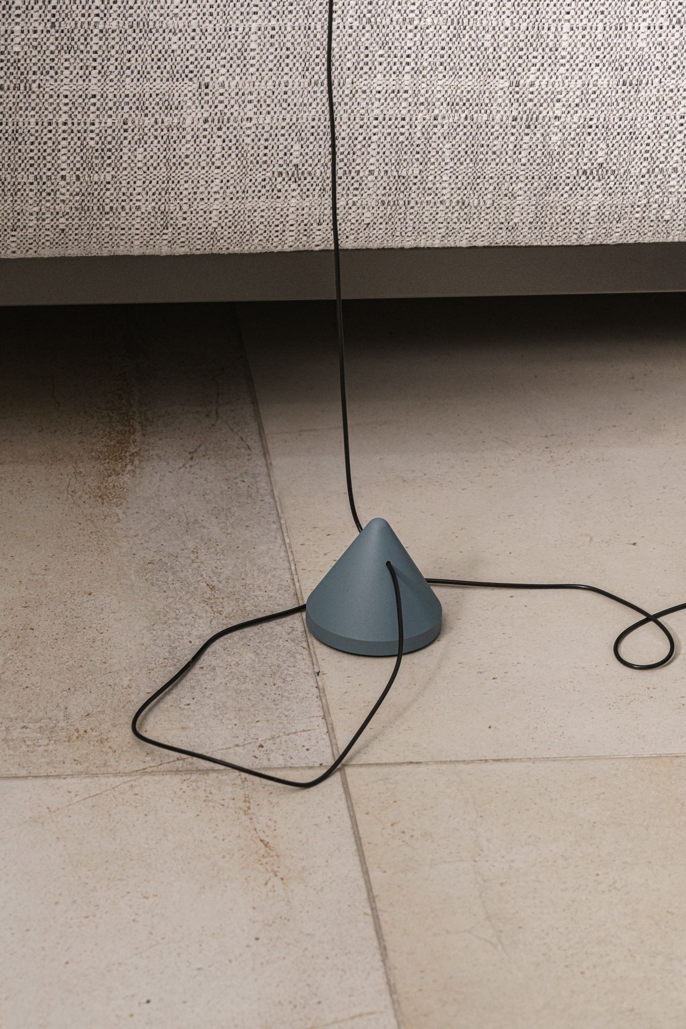 Vibia Подвесной торшер North 5666 Blue от Vibia — в интерьере