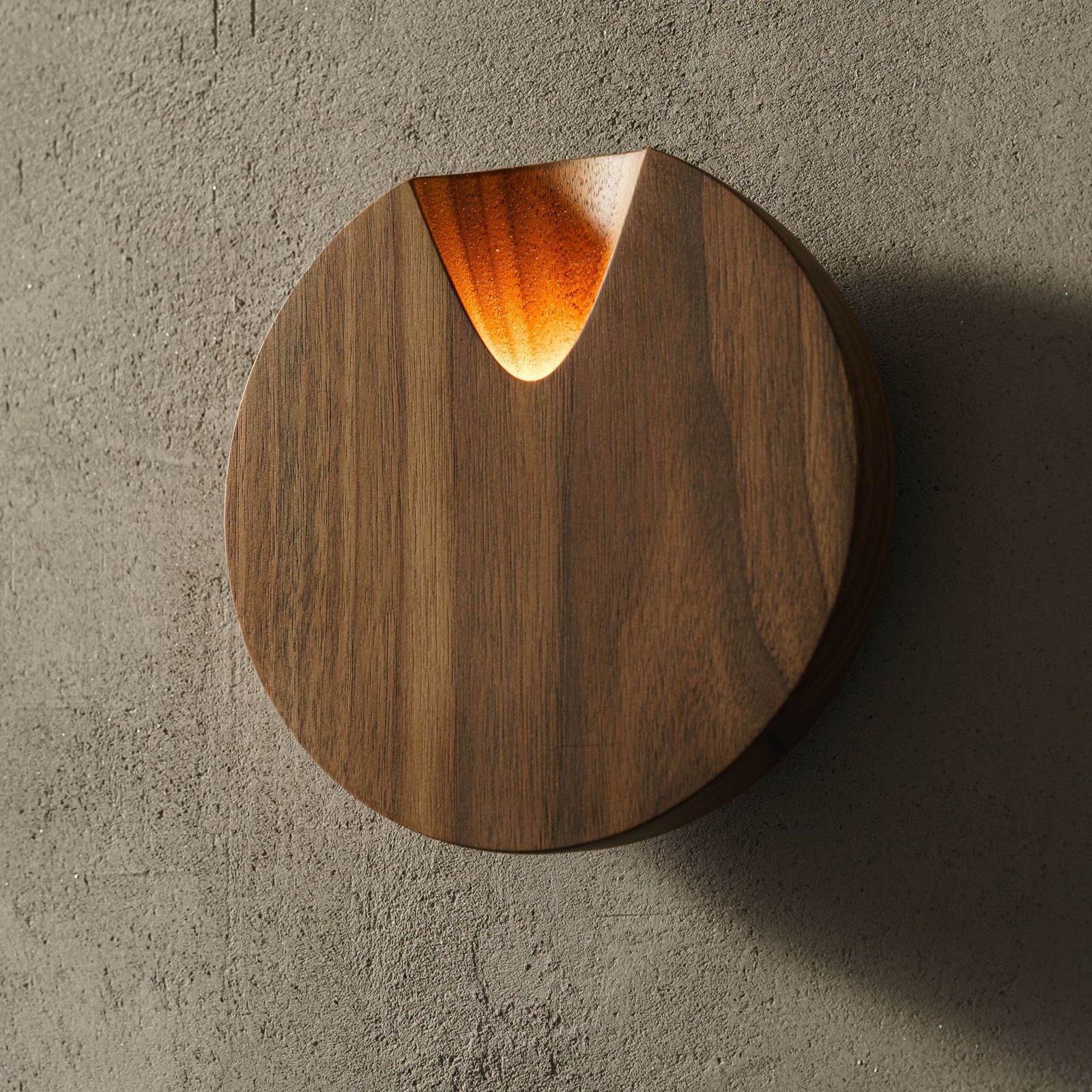 Vibia Бра Dots 4662 American Walnut от Vibia — в интерьере
