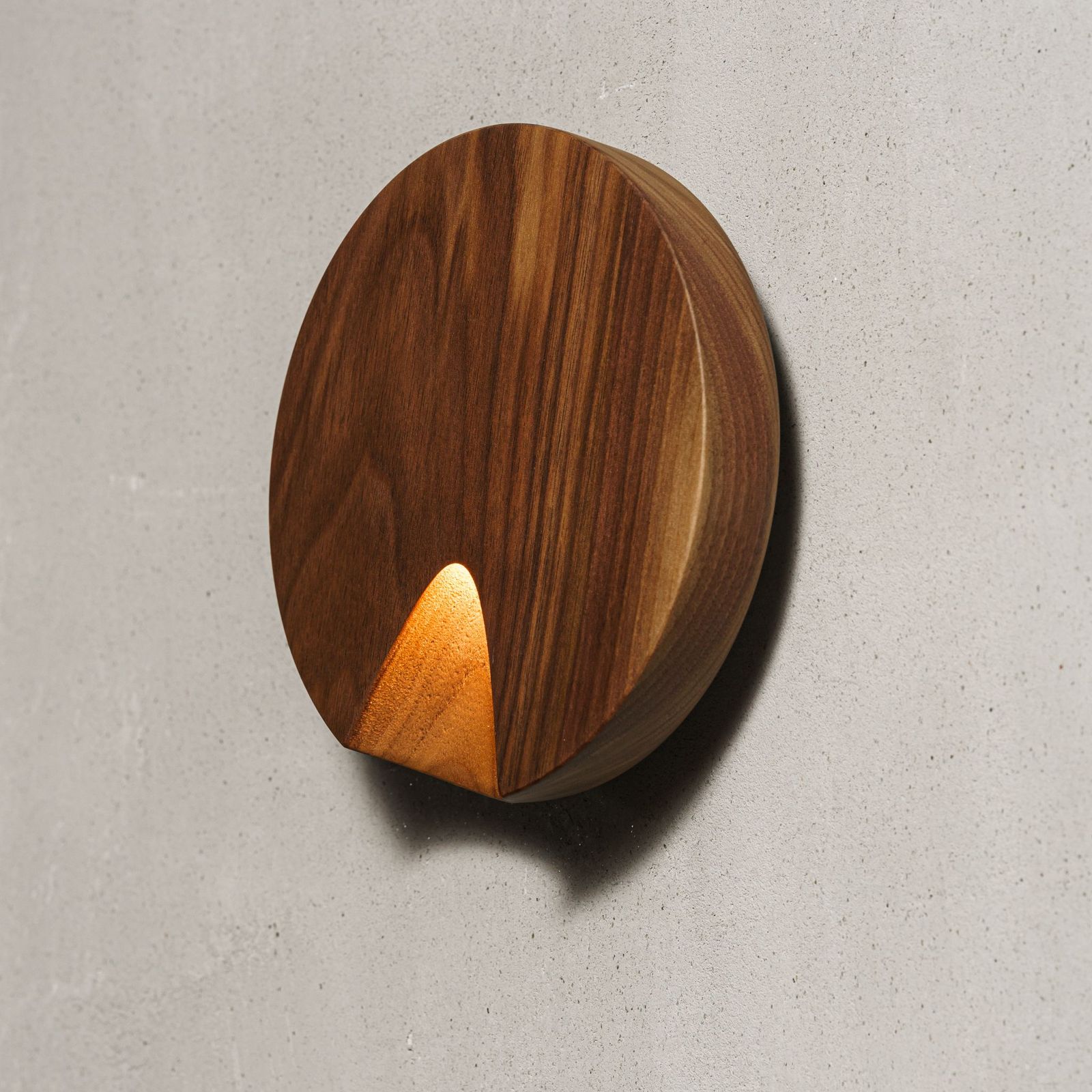 Vibia Бра Dots 4662 American Walnut от Vibia — в интерьере