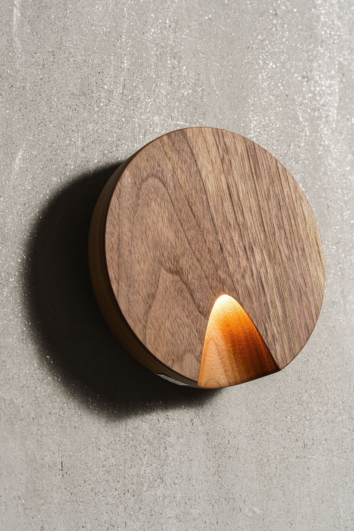 Vibia Бра Dots 4662 American Walnut от Vibia — в интерьере