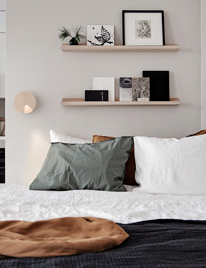 Vibia Бра Dots 4662 White Oak от Vibia — в интерьере