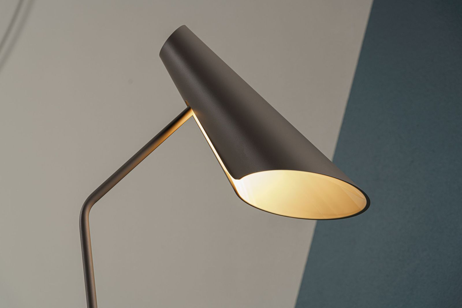 Vibia Торшер I.Cono 0712 Biegi от Vibia — в интерьере