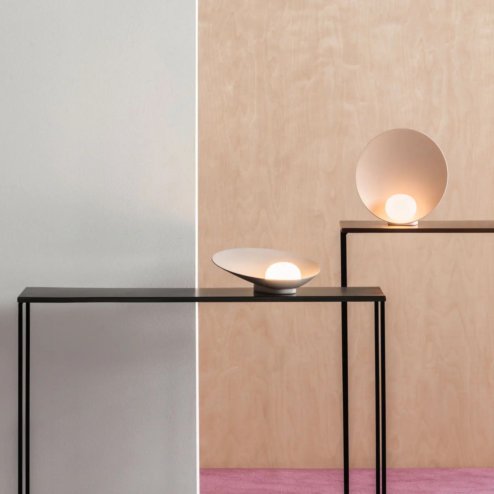 Vibia Настольная лампа Musa 7402 Biege от Vibia — в интерьере