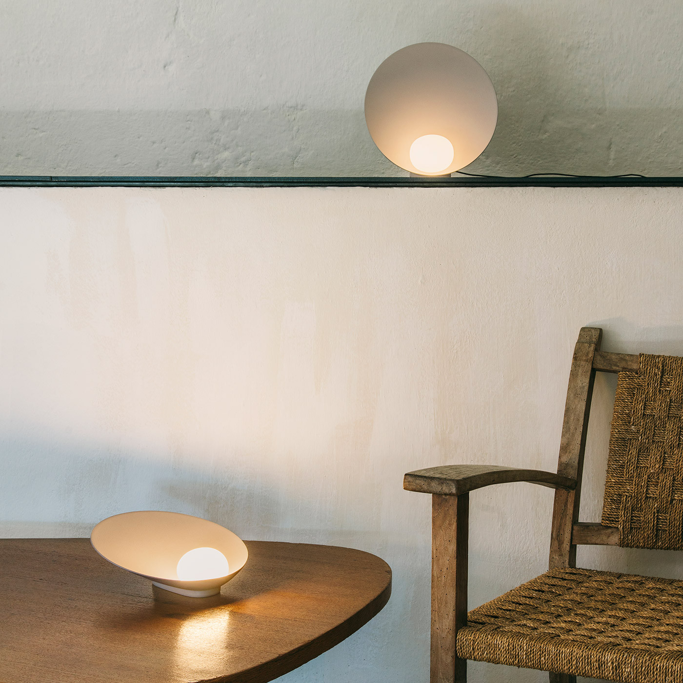Vibia Настольная лампа Musa 7402 Biege от Vibia — в интерьере