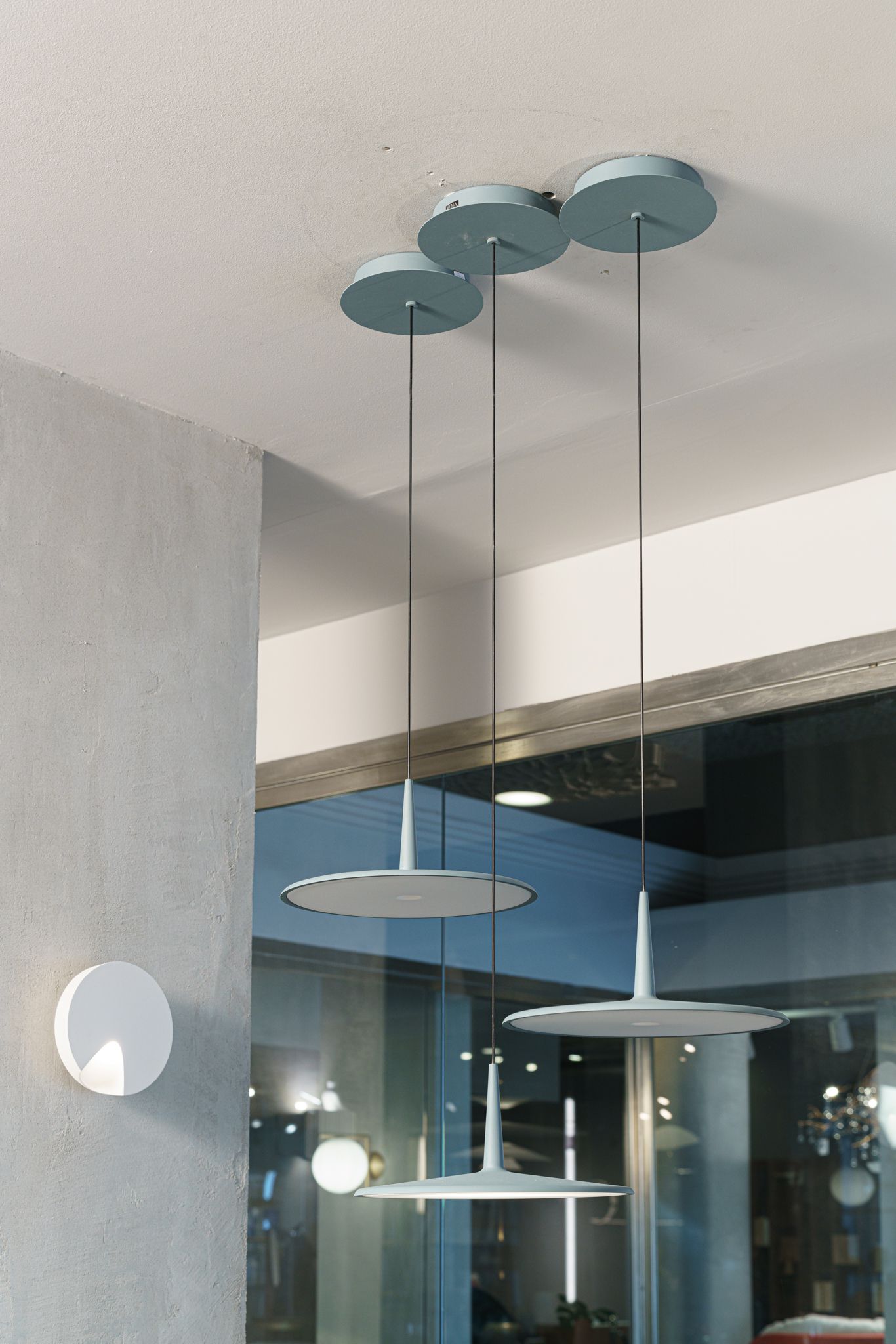 Vibia Подвесной светильник Skan 0270 Blue от Vibia — в интерьере