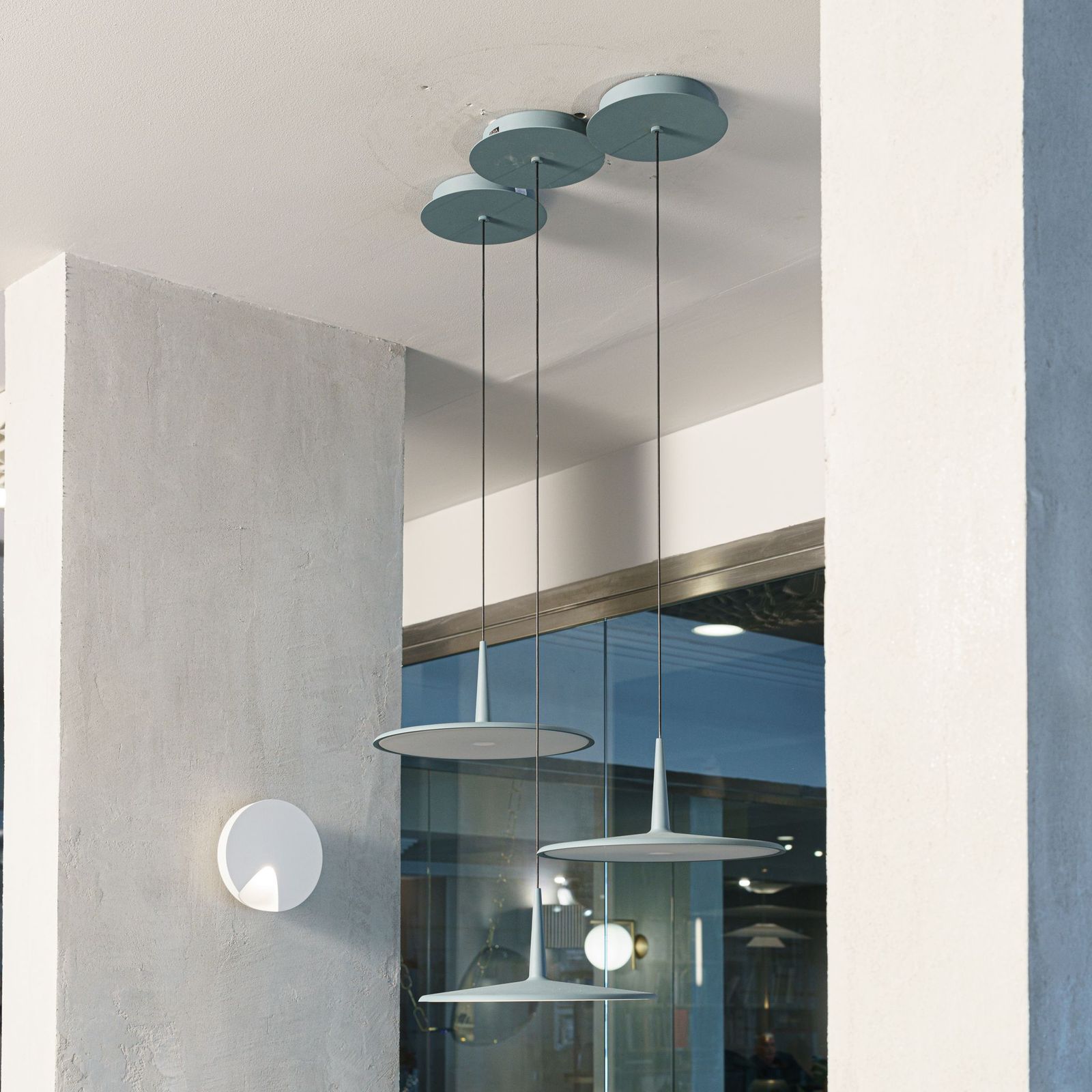 Vibia Подвесной светильник Skan 0270 Blue от Vibia — в интерьере