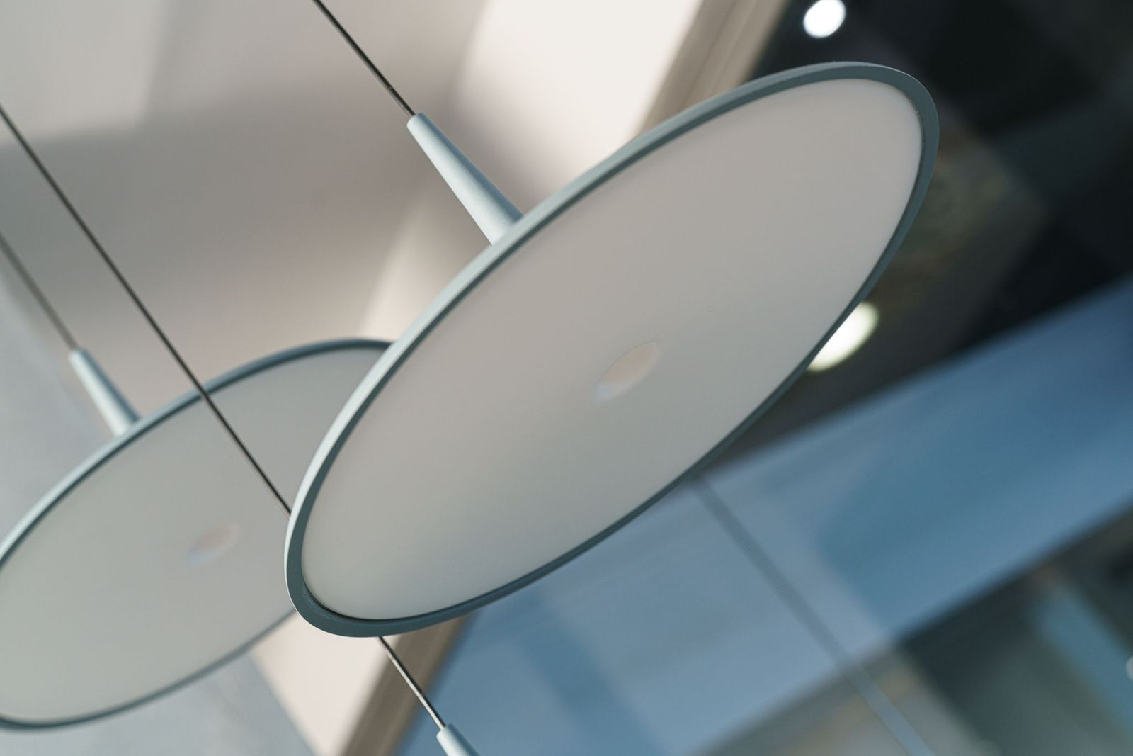 Vibia Подвесной светильник Skan 0270 Blue от Vibia — в интерьере