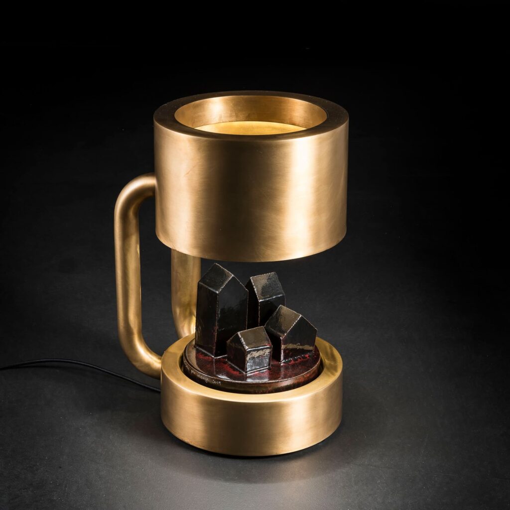 Henge Настольная лампа Compound Light от Henge — в интерьере