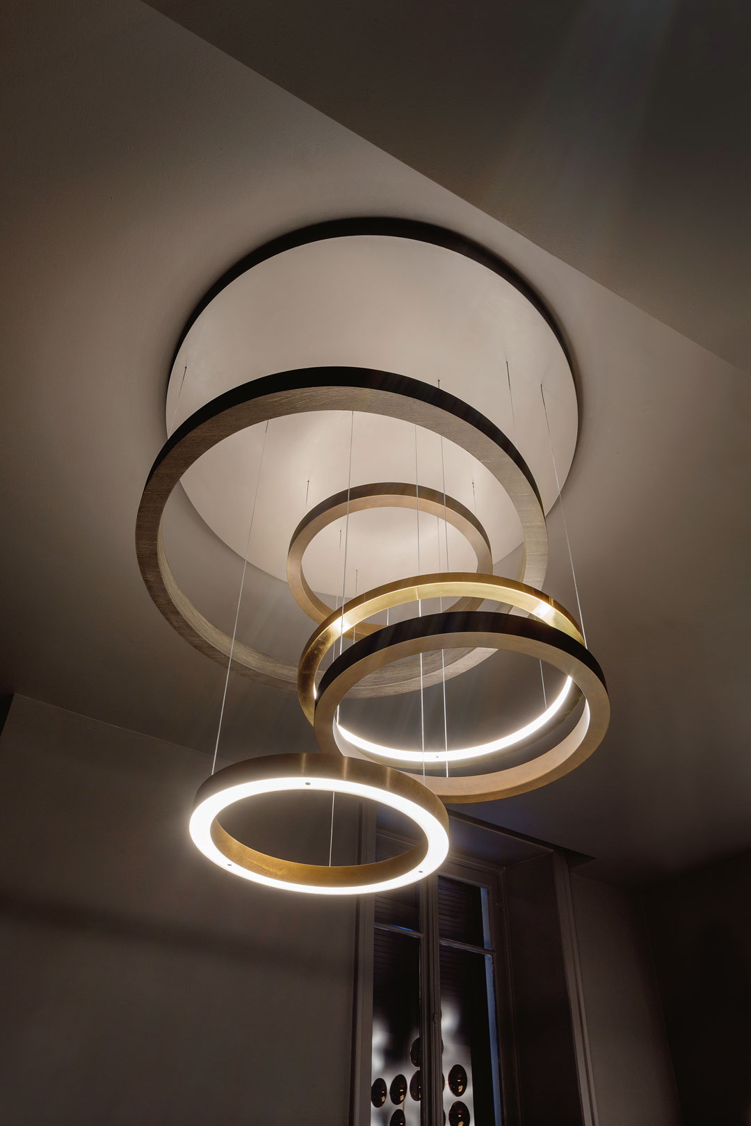 Henge Подвесной светильник Light Ring Multimateric от Henge — в интерьере