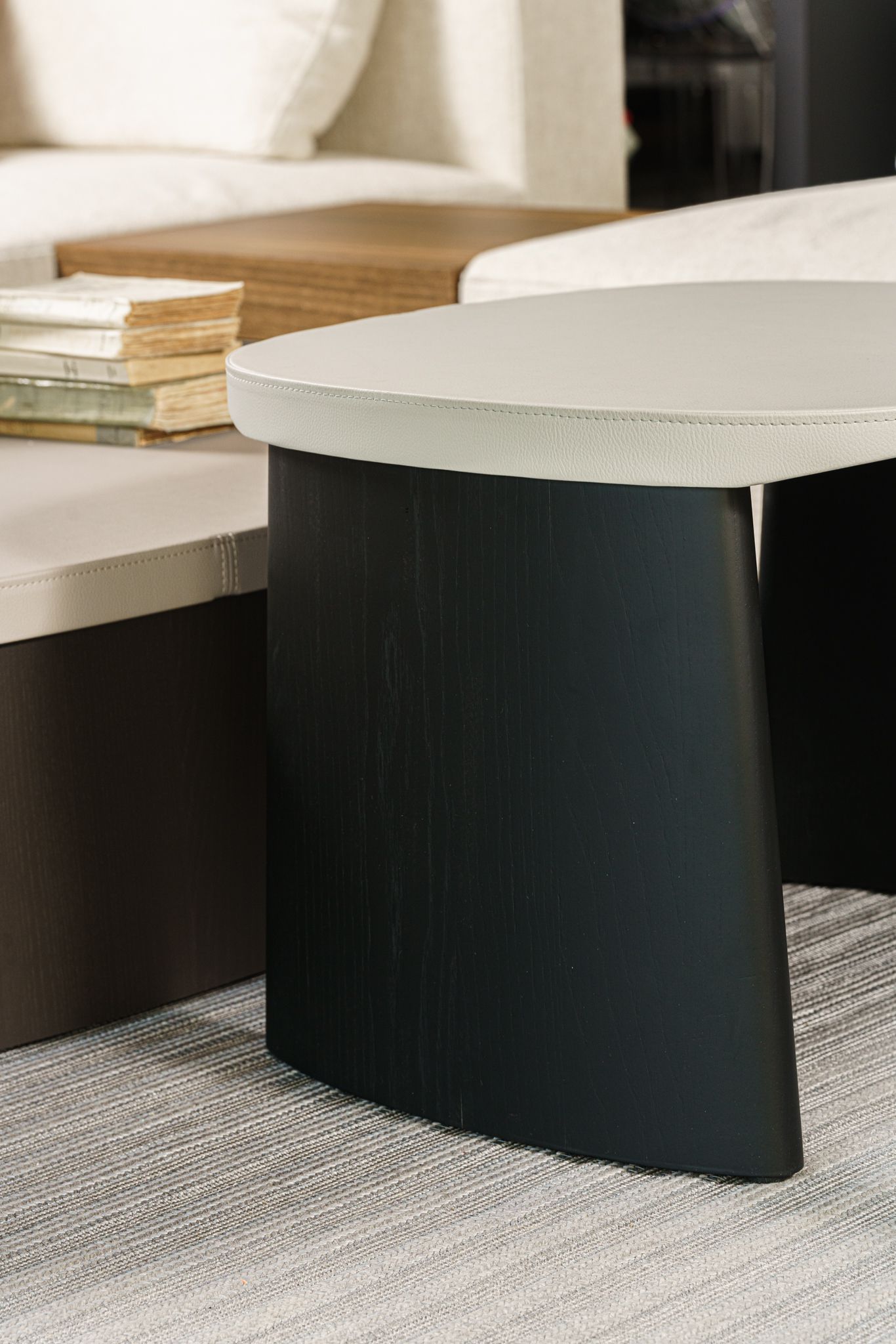 Molteni&C Журнальный столик Cleo 60 от Molteni & C — в интерьере